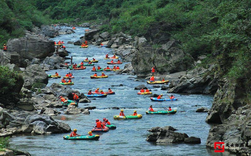 平頂山堯山大峽谷水上漂流團建活動